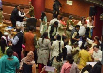 एमसीडी की लड़ाई पुलिस तक पहुंची,आप – भाजपा ने एक – दूसरे के खिलाफ दी शिकायत