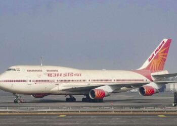 एयर इंडिया पायलट एसोसिएशन ने सेवा शर्तों में बदलाव को बताया अवैध, एचआर को भेजा कानूनी नोटिस