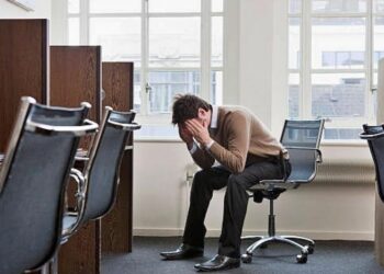 बढ़िया नौकरी, लाखों में सैलरी… लेकिन गर्लफ्रेंड नहीं, इंजीनियर लड़के का दर्द