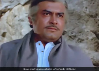 शोले के ठाकुर नहीं ये फेमस किरदार निभाना चाहते थे संजीव कुमार लेकिन हुआ कोई और रोल ऑफर, पढ़ें दिलचस्प किस्सा