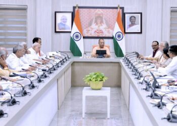 योगी सरकार ने प्रदेश के 6 डेयरी प्लांट को लीज पर देने का लिया फैसला