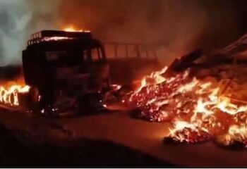 WATCH | 6 Vehicles Go Up in Flame in Deadly Accident on Agra-Mumbai Highway, 3 Charred to Death